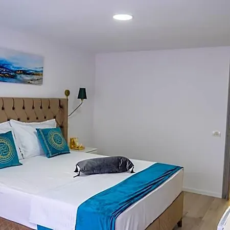 Avenue Venus - Avenue Hotel 3*