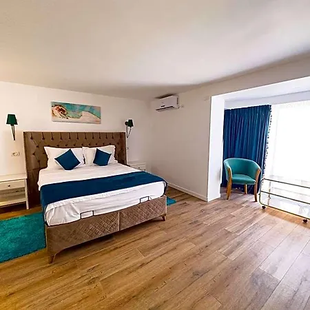 Avenue Venus - Avenue Hotel 3*